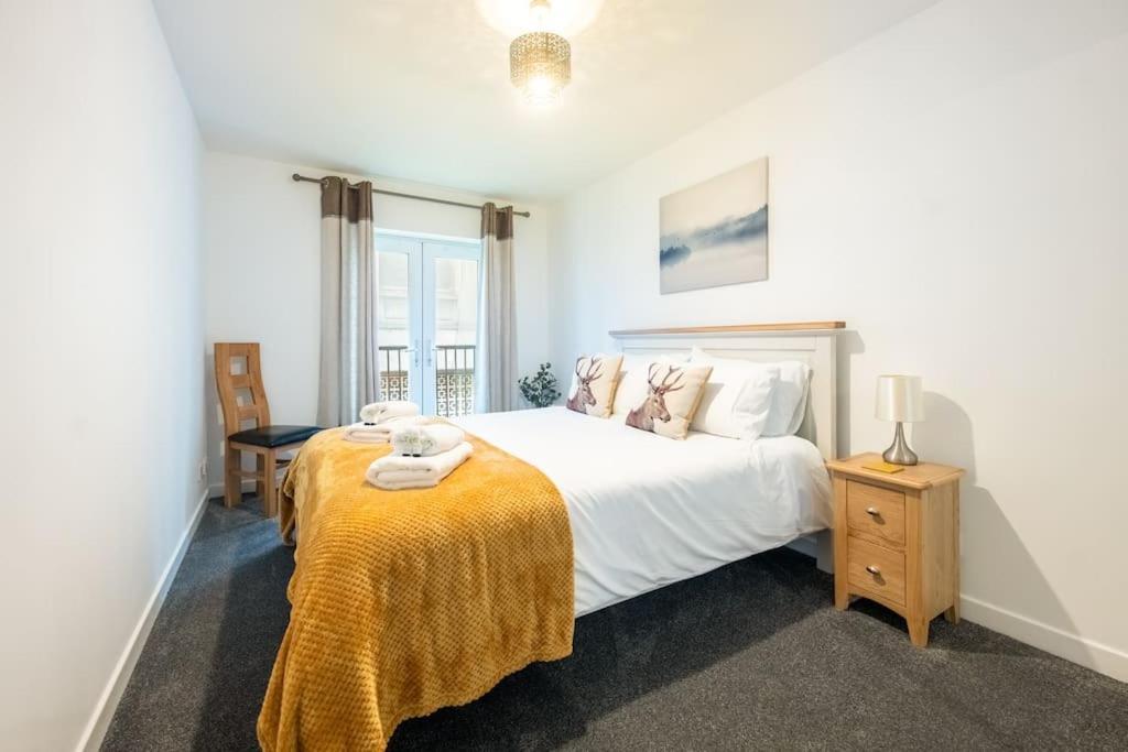 Modern City Centre Apartment In 인버네스 외부 사진